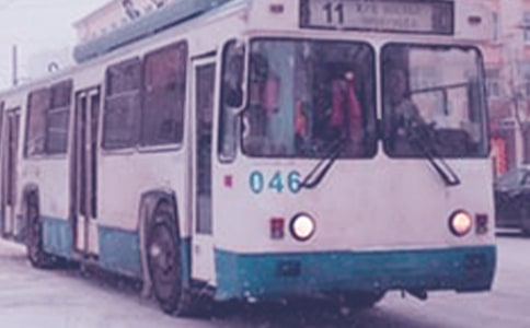 2017駕考科目三安全通過(guò)公共汽車(chē)站的方法技巧